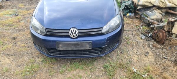 Faruri Volkswagen Golf 6 1.6 TDI hatchback 2010