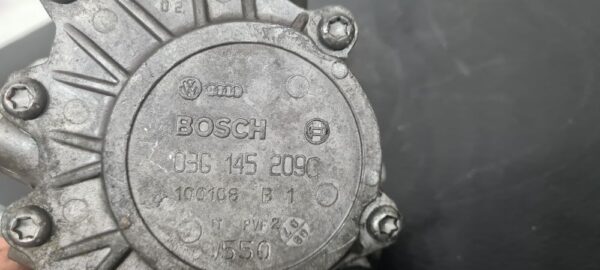 Pompa vacuum 03g145209c Audi A4 2.0 TDI - imagine 2