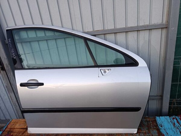 Usa fata Peugeot 407 2004-2010