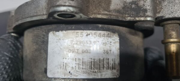 Pompa vacuum 55205444 Opel Zafira B 1.9 CDTI 2010 - imagine 4