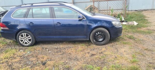 Usa fata dreapta Volkswagen Golf 6 1.6 TDI 2010