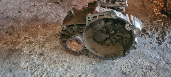 Cutie de viteze manuala 020301107j Volkswagen Passat B6 2.0 TDI 2005-2010 Euro 4