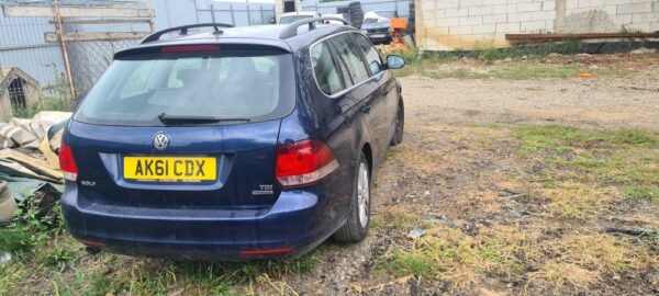 Spoiler bara spate LP5W Volkswagen Golf 6 1.6 TDI 2010