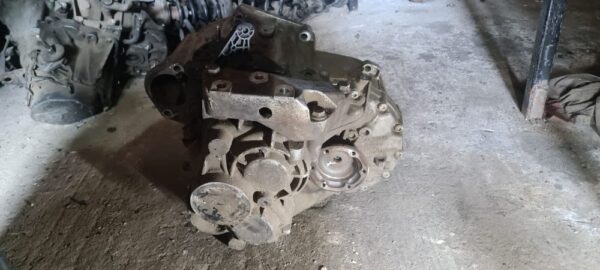 Cutie de viteze manuala 6+1 trepte 02Q30110G Volkswagen Tiguan 2.0 TDI 2005-2010 - imagine 3