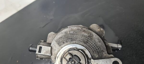 Pompa vacuum 038145209N Volkswagen Passat B6 2.0 2005-2010 Euro 4 - imagine 5