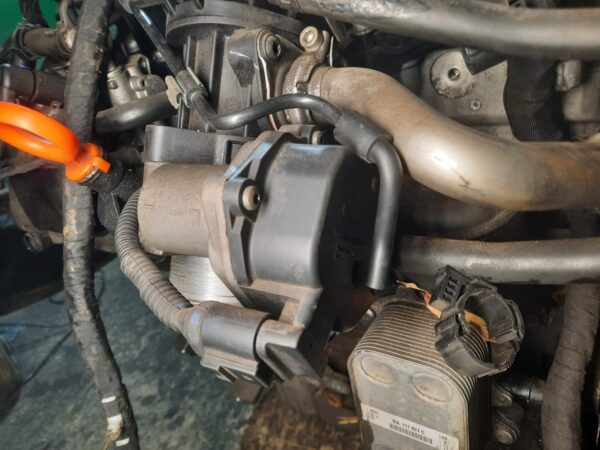 Pompa injectie inalta presiune 03L130755E Skoda Fabia 2 Combi 1.6 TDI 2007-2014 - imagine 2