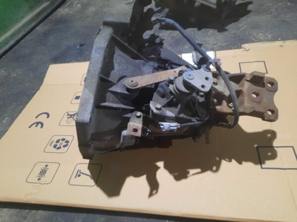 Cutie de viteze manuala 5+1 trepte Toyota Aygo / Citroen / Peugeot 1.0 Benzina 2007-2014 - imagine 2