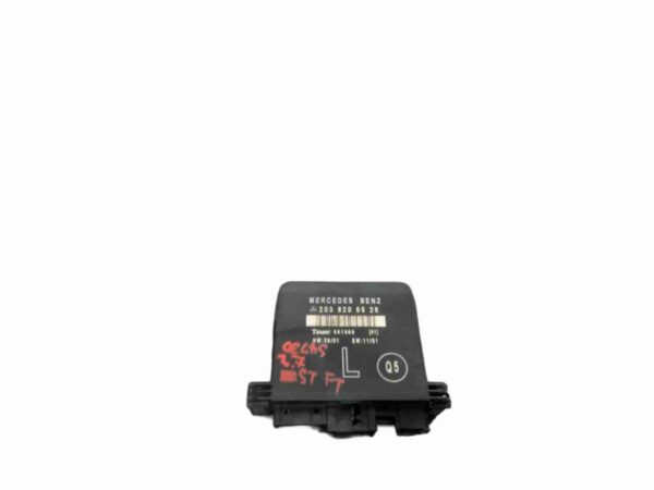 Calculator confort usa spate stanga 2038206526 Mercedes C-Class C320 - imagine 3
