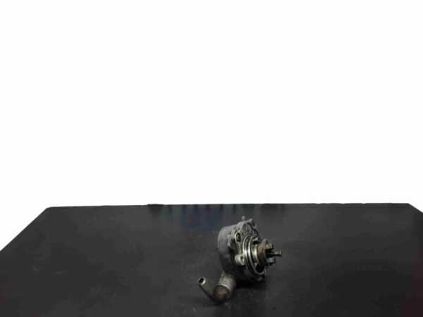 Pompa vacuum Mercedes Vito W638 2.2 CDI 1996-2003 A6112300165 - imagine 2