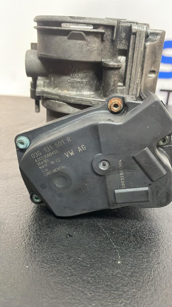 Clapeta acceleratie /Clapeta acceleratie + EGR Audi A4 B7 2.0 TDI - imagine 3