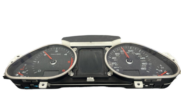 Ceasuri bord Audi Q7 3.0 TDI Quattro 4L0920984P