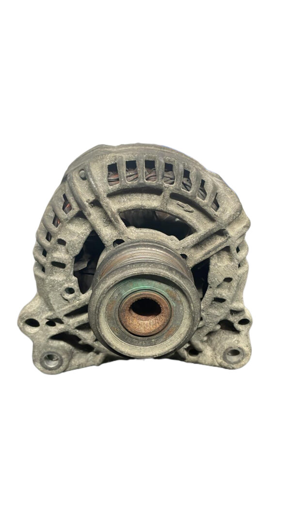 Alternator Volkswagen Polo 9N 1.4 TDI Bosch 120A 045903023A