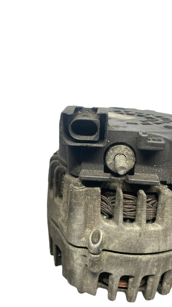 Alternator Mercedes Sprinter / Mercedes 220 AMP A0009062922 - imagine 2