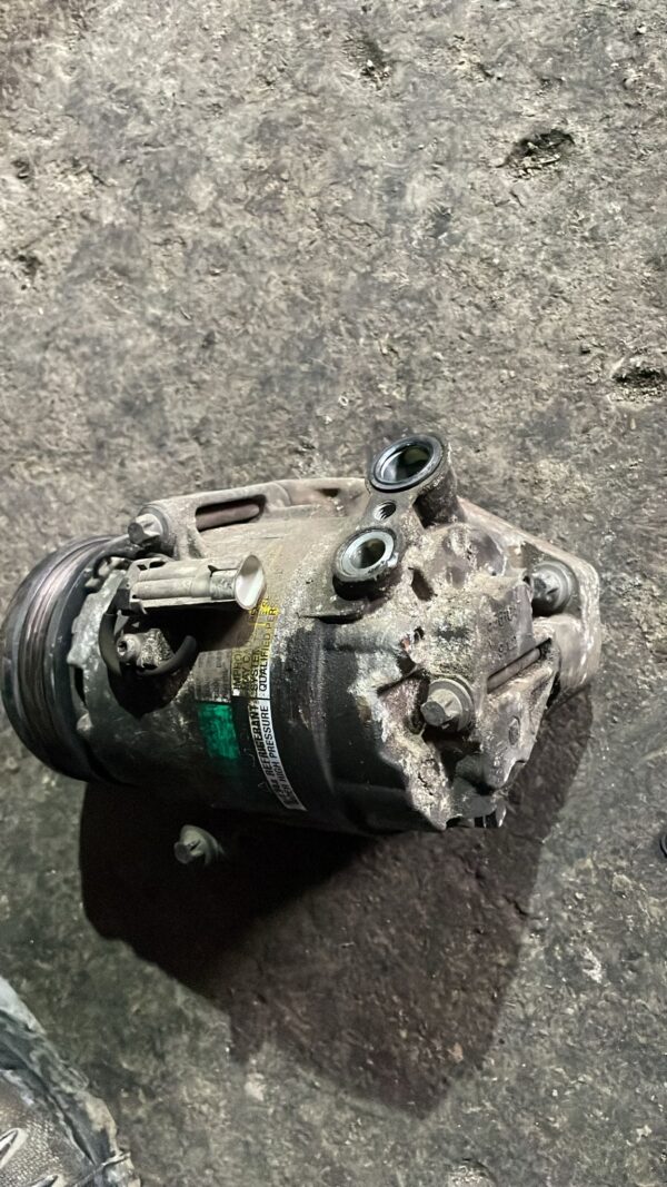 Compresor AC Opel Astra H 2.0 1139090 / 13124749 / 13139055 / 13286083 - imagine 3
