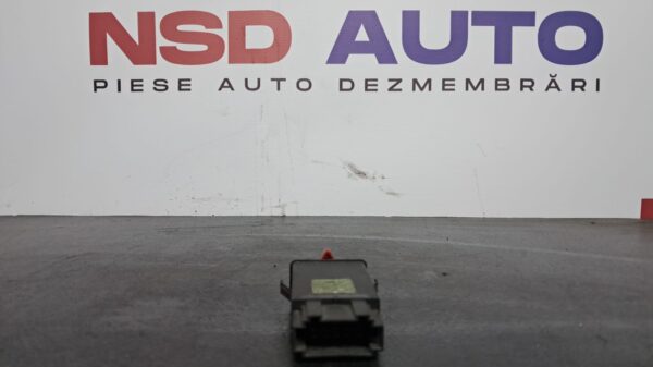 Buton lumini avarie / Releu semnalizare Audi A6 1997-2004 4B0941509C