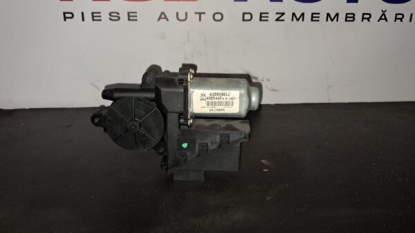 Motoras macara geam dreapta fata Seat Ibiza 4 2002-2009 / Volkswagen Polo 2001-2012 / Skoda Fabia 1999-2008 SK240RR / 6Q0959812