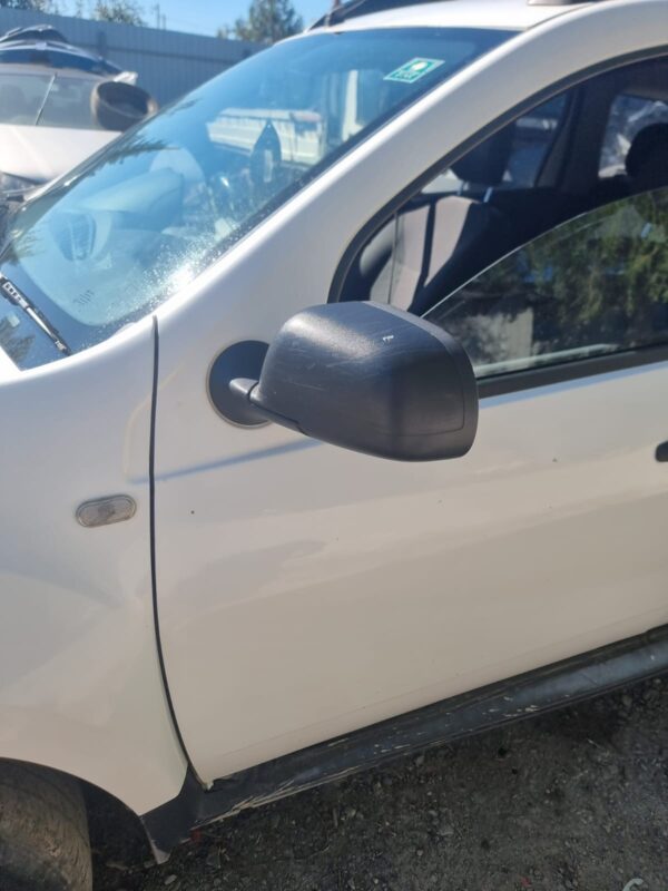 Oglinda stanga cu reglaj manual Dacia Duster 1.6 2013-2017