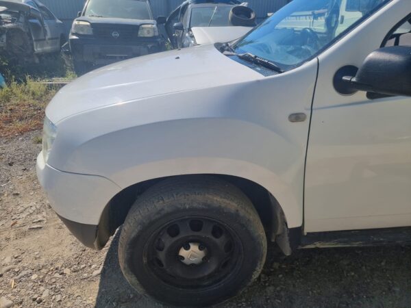 Aripa fata stanga Dacia Duster 1.6 2013-2017
