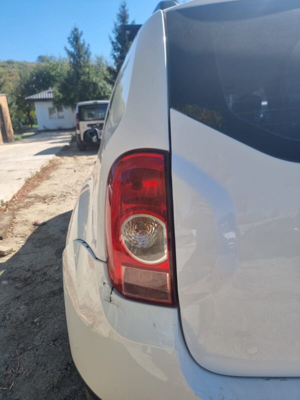 Stop stanga Dacia Duster 2015 - imagine 2